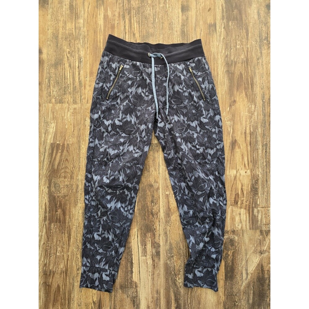 Athleta Trekkie North Jogger Ethereal Bloom Cottage Blue Floral Size 6